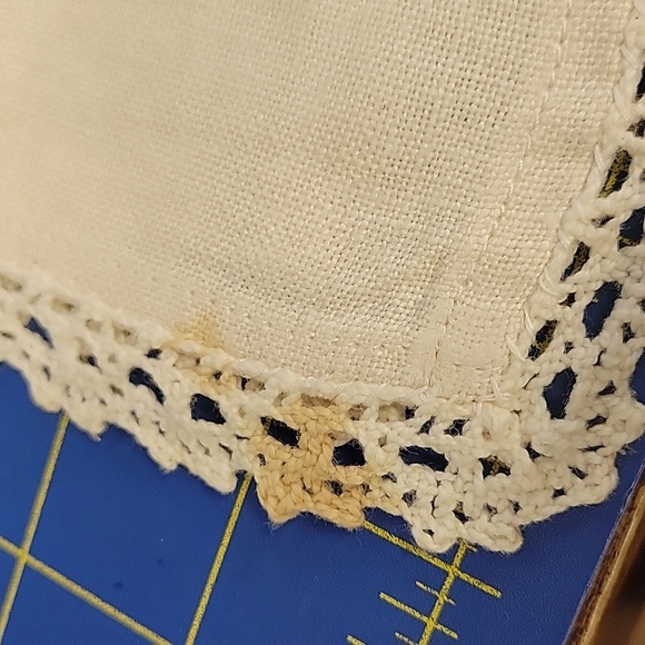 Vintage Floral Flower Embroidered Cream 14" x 36" Table Runner - Picture 3 of 6